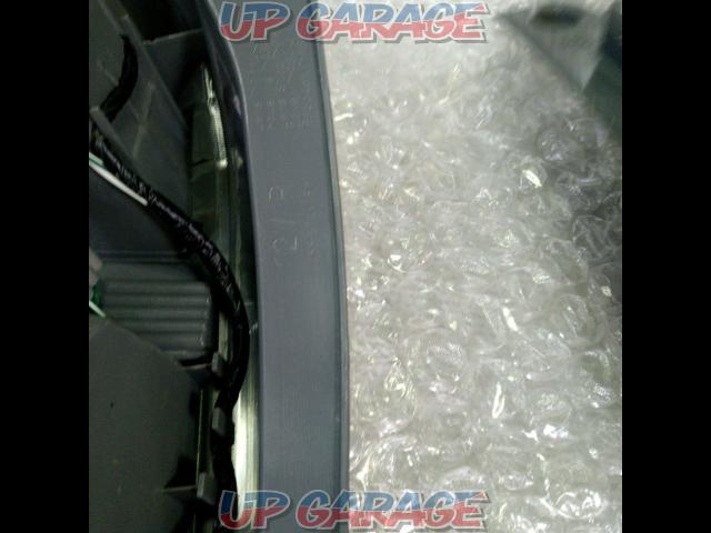 TOYOTA
Spade genuine tail lens
Right and left-05