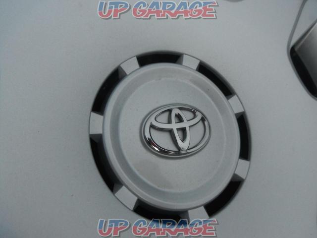 Toyota Genuine
Genuine steel wheels for the 200 series Hiace ■ 4th/5th/6th/7th generation-02
