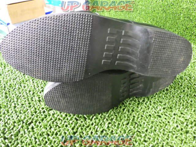 KUSHITANI Leather Boots
Size 22.5cm-10