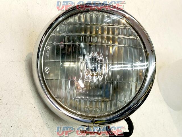 Unknown Manufacturer
4.5 inch Bates type headlight unit
12V general purpose/H4 coupler included-02
