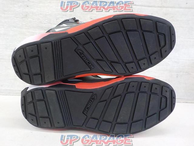 RSTaichi Arrow Shoes
Size: JP
28 / EUR
45/US
II-05
