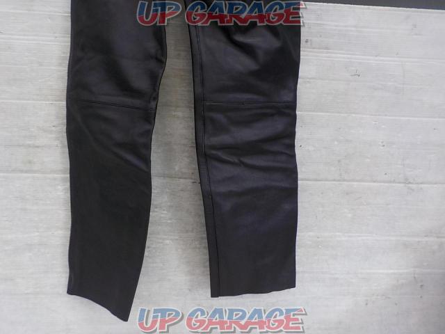 Harold
Daniell
Leather pants
Size: L-04