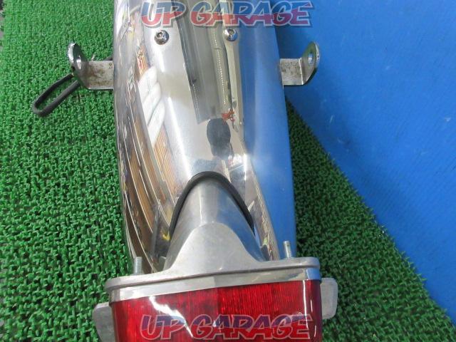 Unknown Manufacturer
Custom rear fender
&
Lucas tail lamp
Remove SR400 (year unknown)-10