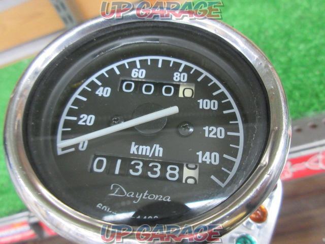 DAYTONA (Daytona)
140km / h
Mechanical speedometer
Φ60
With LED indicator-06