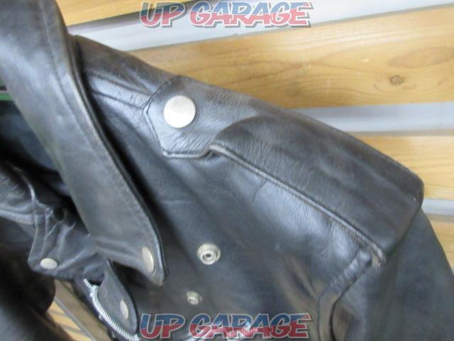 Unknown Manufacturer
Double
Leather jacket
LL size-04