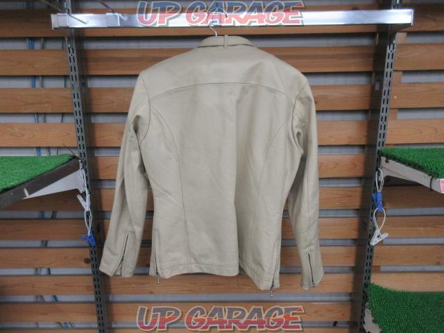 GP Company
CleverDECOR
FTL-106
Leather jacket
Ladies M size-02