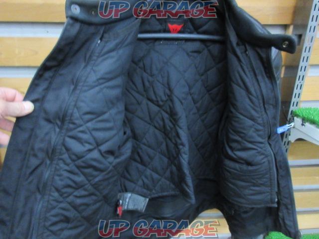 DAINESE
STRIPES
D1
LEATHER jacket
Size 50-09
