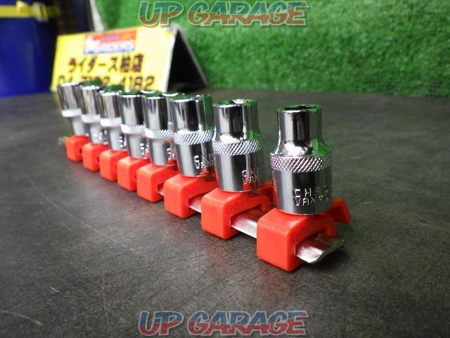 Manufacturer unknown inch hex socket set
Set of 7
Plug-in 9.5sq (3/8)-03