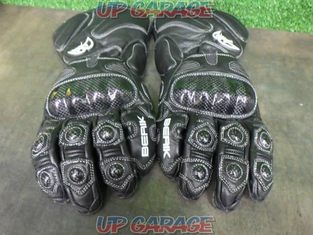 BERIK Racing Gloves
Size XL-05