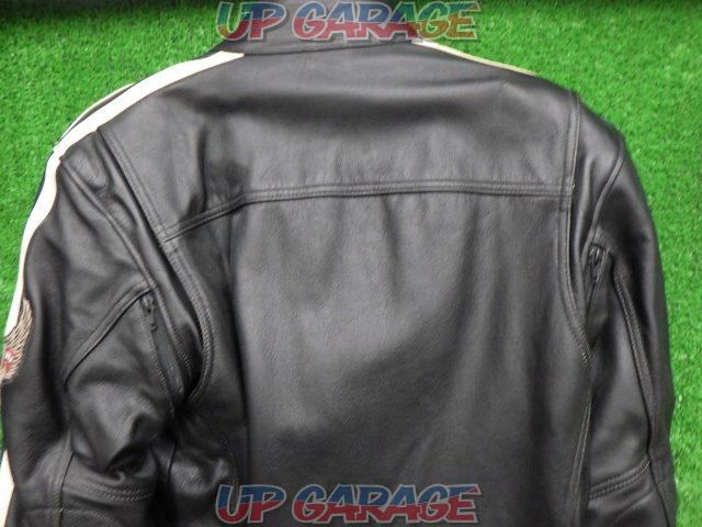 Harley Davidson
97073-06VM
streetwise
Leather jacket
M size-06