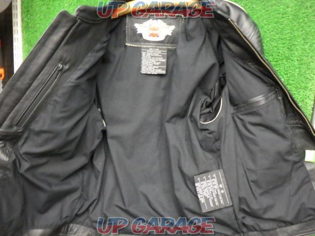 Harley Davidson
97073-06VM
streetwise
Leather jacket
M size-08