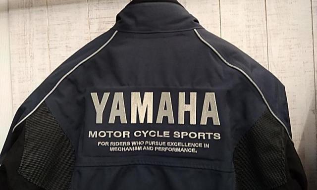 Size: 3L
Yamaha
Winter jacket (zipper missing)-04