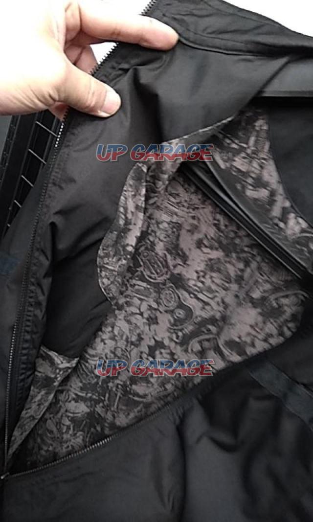 Size: XL (US)
DUCATI
Nylon jacket-08