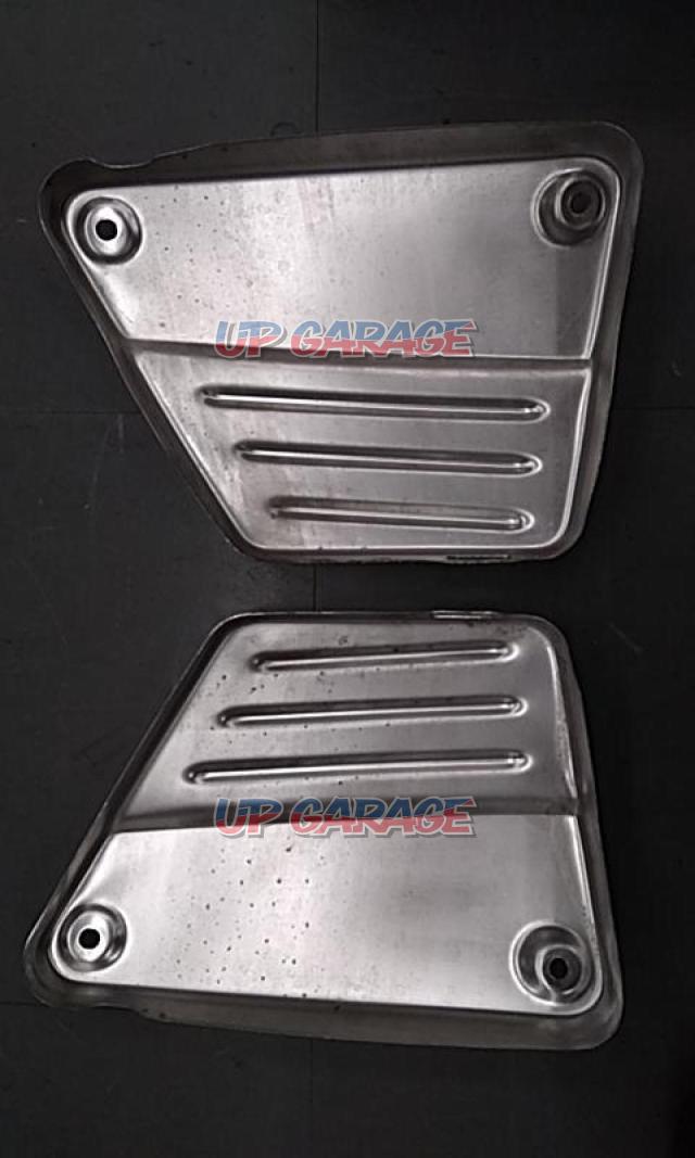 Yamaha
Genuine side cover left and right set
VMAX1200 (around 1994)-06