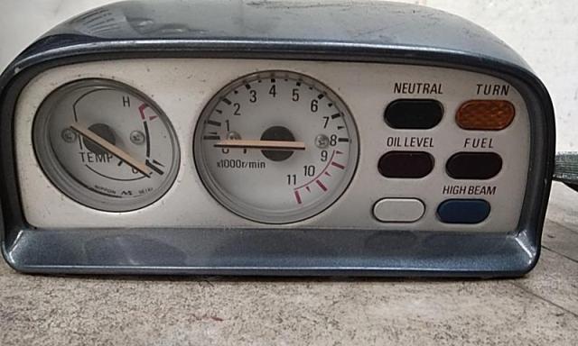 Yamaha
Genuine meter
VMAX1200 (around 1994)-08