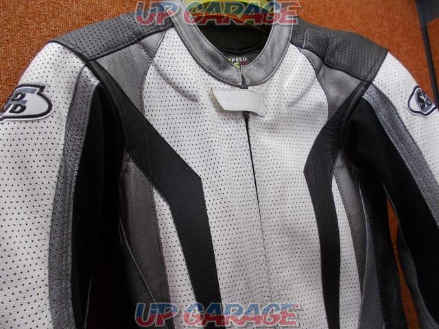 Size: M wide
Speed
Of
Sound (speed of sound)
Racing Leather Suit-02