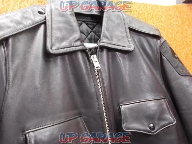 Size: 40
Unknown Manufacturer
Leather jacket-02