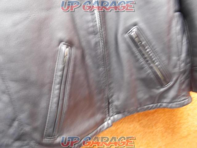 Size: 40
Unknown Manufacturer
Leather jacket-03