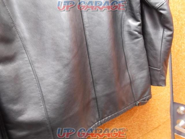 Size: 40
Unknown Manufacturer
Leather jacket-09