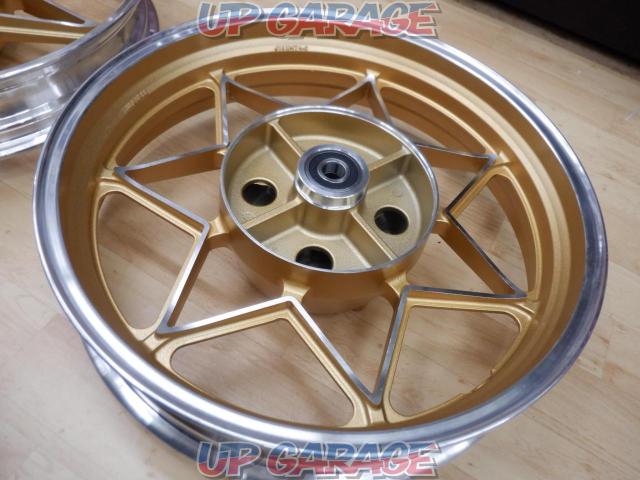 For competitions
Unknown Manufacturer
18 inches
Cast wheel
Set before and after
Zephyr 1100-05