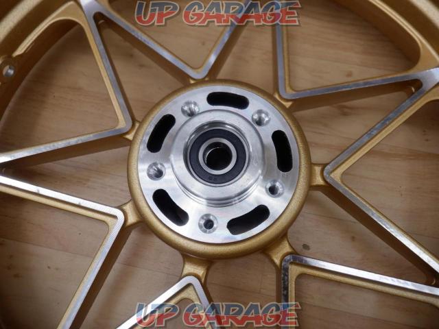 For competitions
Unknown Manufacturer
18 inches
Cast wheel
Set before and after
Zephyr 1100-07