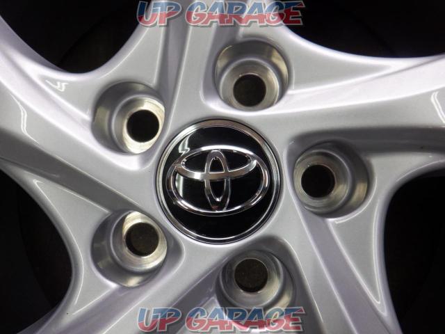 Toyota original (TOYOTA)
C-HR
Previous period
S grade genuine wheel
+
YOKOHAMA (Yokohama)
YOKOHAMA
BluEarth
RV-02-02