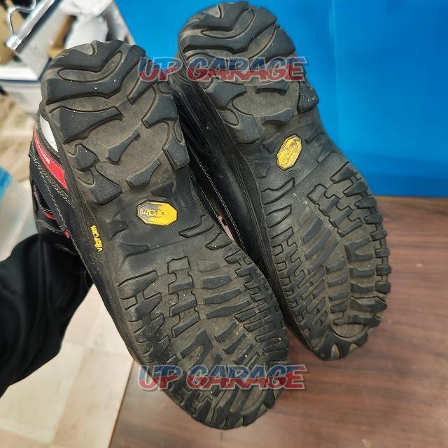 KUSHITANI Adone Shoes
Size: 27cm-08