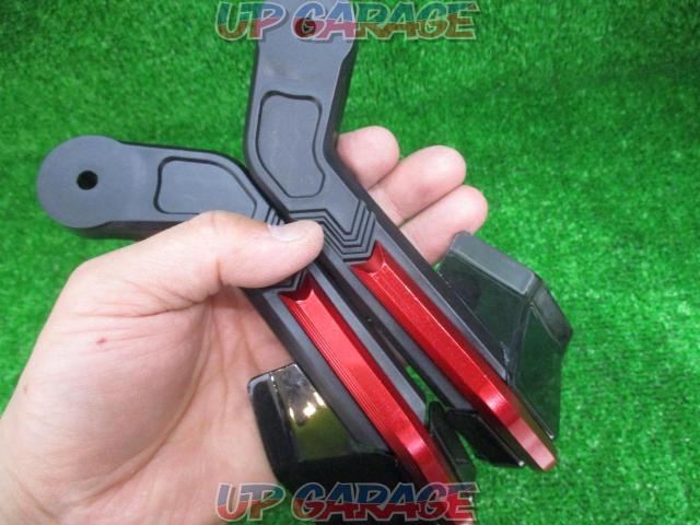 Unknown Manufacturer
Hand guard
Bar End Mounting Type
Red / Smoke-07