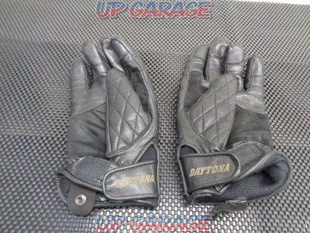 DAYTONA
Winter Leather Gloves
black
Size unknown (no tag)-03
