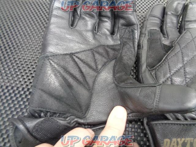 DAYTONA
Winter Leather Gloves
black
Size unknown (no tag)-05