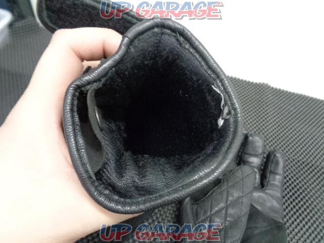 DAYTONA
Winter Leather Gloves
black
Size unknown (no tag)-06