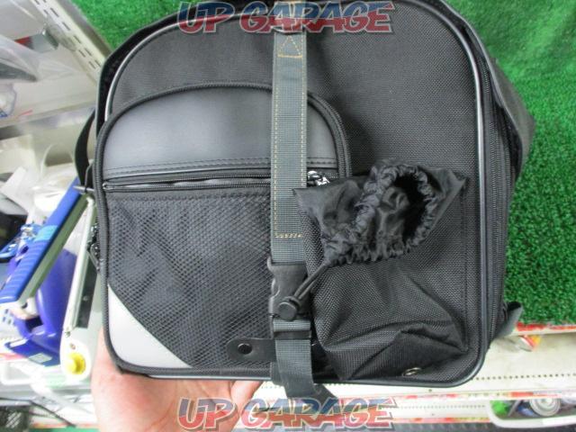 [MOTO
FIZZ Field Seat Bag
black
Part number unknown (MFK-101?)-04