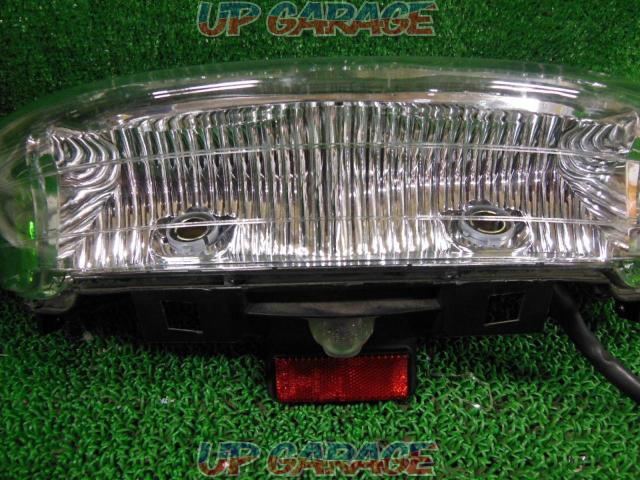 Manufacturer unknown OEM base unknown Custom tail lamp
Clear lens
Majesty 250 (year unknown)-03