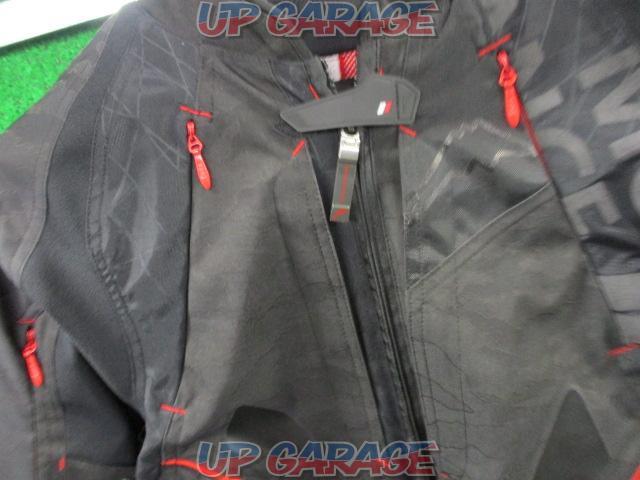 KUSHITANIKONTEND
JACKET
Container jacket
Mesh jacket
Black duck
Size: XL
Product code: K-2364-04