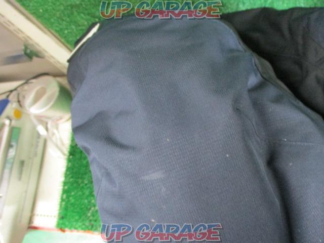 KUSHITANIALOFT
PANTS
Aloft Pants
Waterproof riding pants
Navy color
Size: M
Product code: K-2816-04