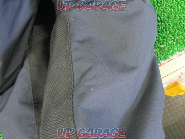 KUSHITANIALOFT
PANTS
Aloft Pants
Waterproof riding pants
Navy color
Size: M
Product code: K-2816-05