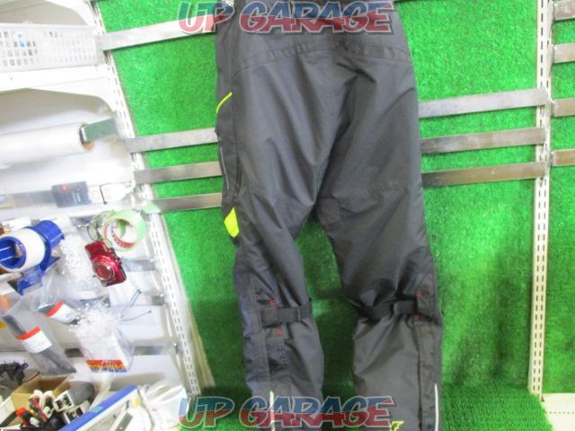 KUSHITANIALOFT
PANTS
Aloft Pants
Waterproof riding pants
Navy color
Size: M
Product code: K-2816-09