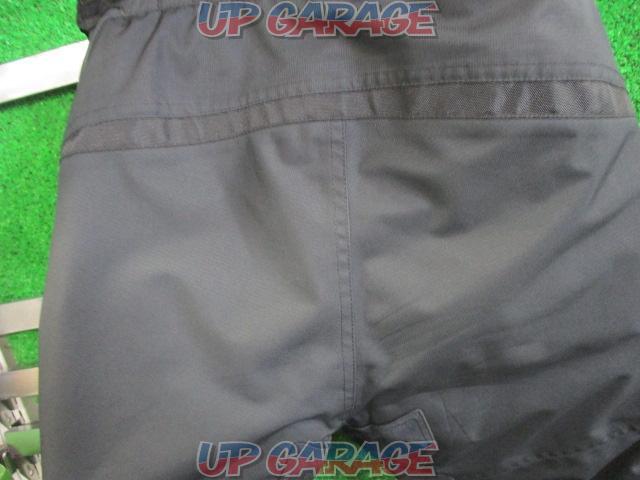 KUSHITANIALOFT
PANTS
Aloft Pants
Waterproof riding pants
Navy color
Size: M
Product code: K-2816-10