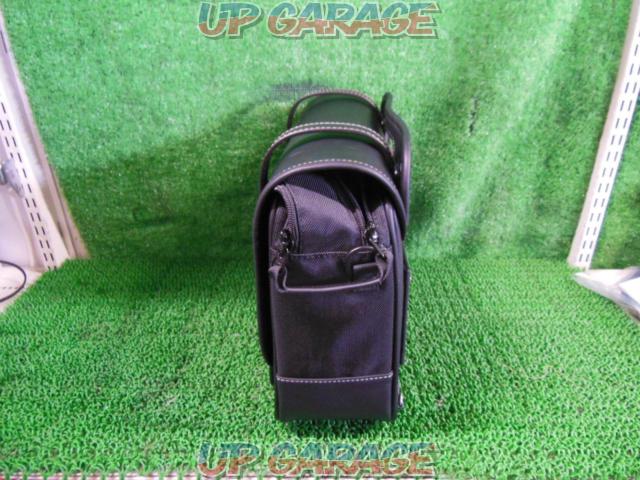 HenlyBeginsDHS-32
Side bag
black
Capacity: 18L
Unused item-02
