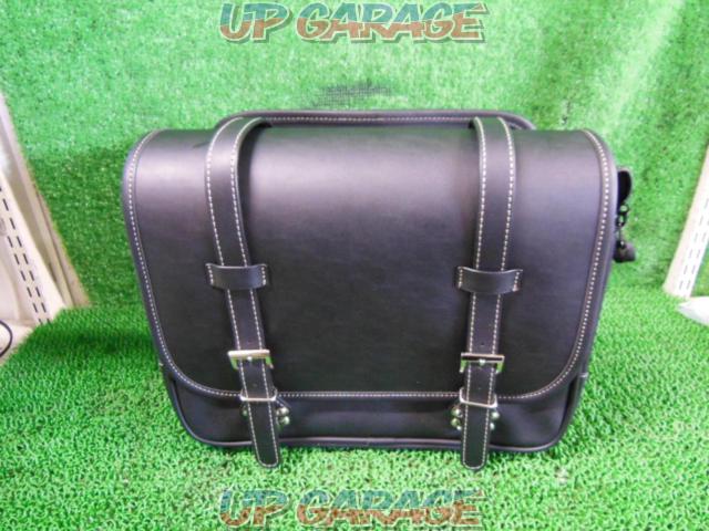HenlyBeginsDHS-32
Side bag
black
Capacity: 18L
Unused item-05